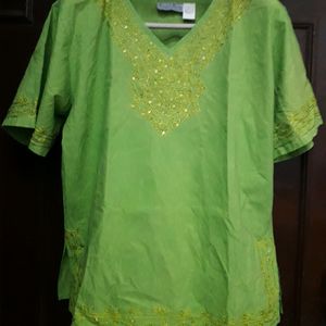 V neck Embroidered Green Tunic💚🌱🍀🌿