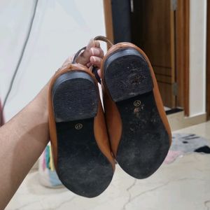 Clearance Sale : Wore Only Once Tan Flats