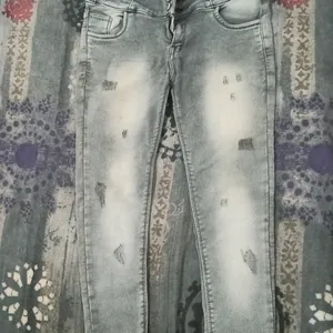 Damage Jeans