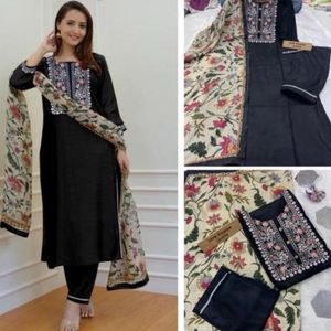 Kurta Set With Dupatta