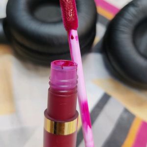 Myglamm Lipstick.