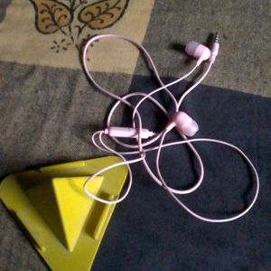 Dead Headphone And Mobile Stand