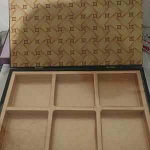 Wooden Dry Fruit Box