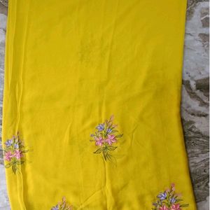 Yellow Printed Saree With Blouse 42 Inch