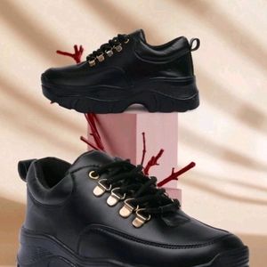 Black Heeled Sneaker 👟