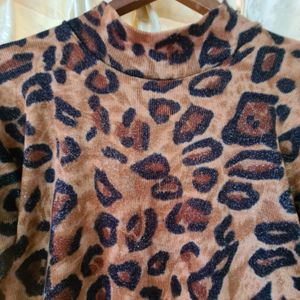 Leopard Print Turtle Neck Top