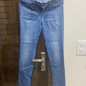 Basic Blue Skinny Levis Jeans