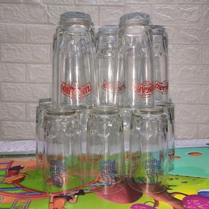 A Set Of Glass (12 Pieces)