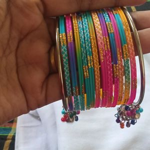 Iam Selling Colour Bangles