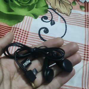 Earphone