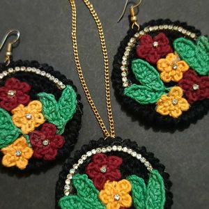 Embroidery Pendent Set