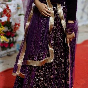 Velvet Lehnga