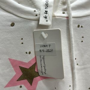 Hoodie Like T-shirt With Stars