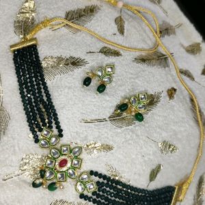 Gorgeous Dark Green Set With Earrings