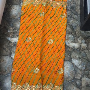 A Chiffon Saree With Blouse Piece