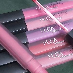 👄 HUDA Beauty Lipstick