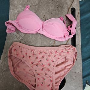 NEW Unused Bra With 2 Used Penties