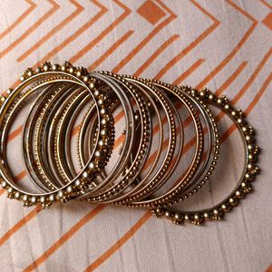 BANGLES SET