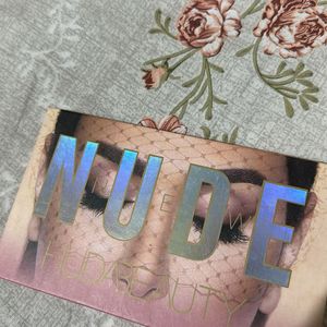 Huda Beauty Nude Eyeshadow Palette