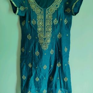 Patti Mirror Embroidered Chanderi Kurta