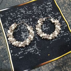 Silver And White Pearl Earings