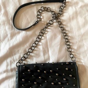 No Coins ❌Price Drop  Zara Sling Bag🖤 Worn Once