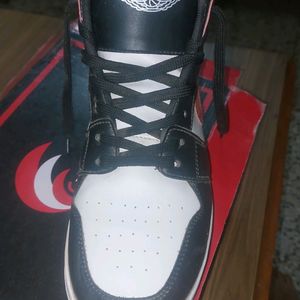 Air Jordan Sports Shoes In A New Condition