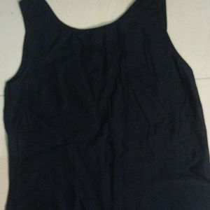 Women Sleeveless Black Kurta