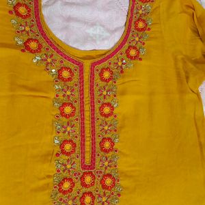 Kurta Set With Dupatta