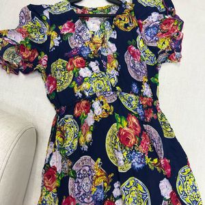 V NECK FLORAL DRESS