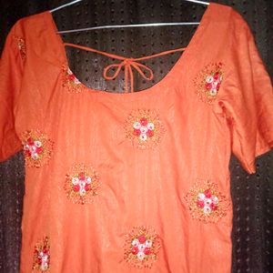 Beautiful Dupatta Kurti Set