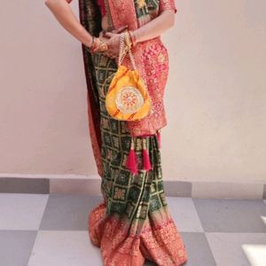 heavy silk saree one time wear 2 month ld latest fashion