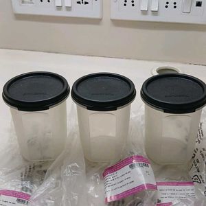 Set Of Tupperware MM Round