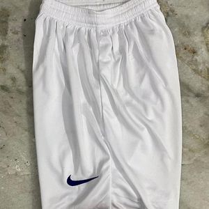 NIKE FRANCE HOME WHITE SHORTS SIZE - M (30-34)