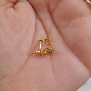 Gold 22crt Beautiful  Flower Desine Studs