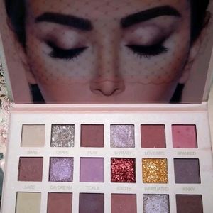 Nude Eyeshadow Pallete