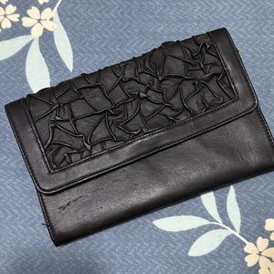 Buy Any Brand New Genuine Leather Wallet @Rs400