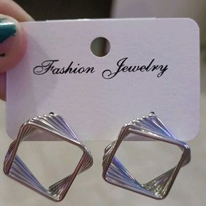 TRENDY EARRINGS