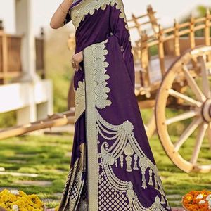 🛍️ @₹2799 Banarasi Silk Saree with Blouse Piece