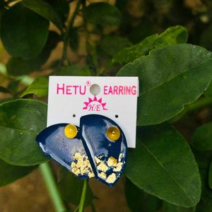 Black And Blue Set Of 2 Resin Earrings