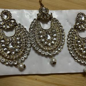 Women Earrings With Maang Tika