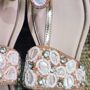 Ket Imported - Beautiful Embroidery Slipper