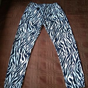 Top And Skinny Zebra Printed Pant