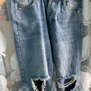 Trendy Knee Cut Jeans