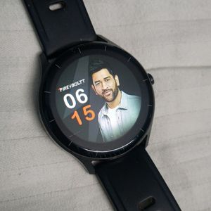 Smartwatch With Bluetooth Calling