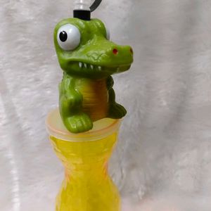 Crocodile Manager Sipper Bottle