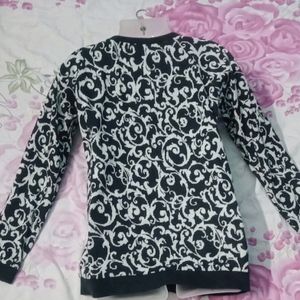 Girls Semi Winter Top/ Sweater