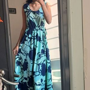 BEAUTIFUL FLORAL PRINTED GOWN 🦋