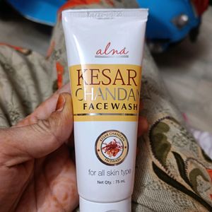 Kesar Chandan Face Wash