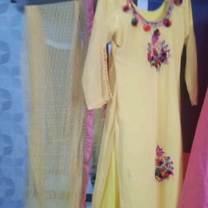 Gamthi Work Drees